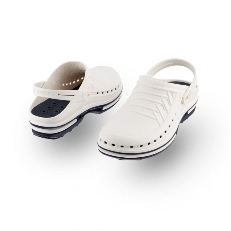 CLOG 13 (5).jpg