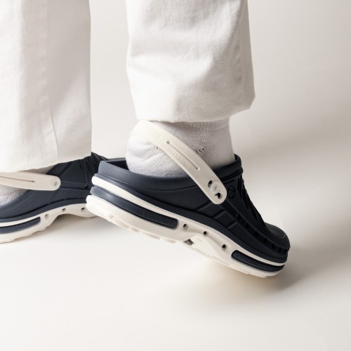 27_08 insta POST clog 03 custom.jpg