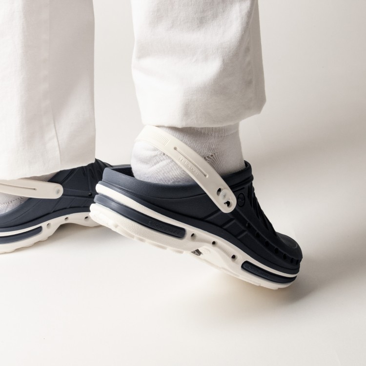 27_08 insta POST clog 03 custom.jpg